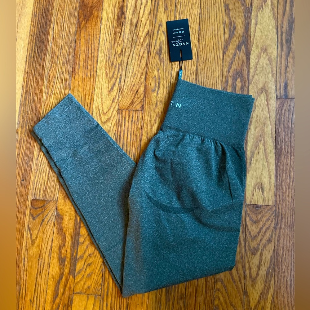 NVGTN Contour Seamless Leggings Size L